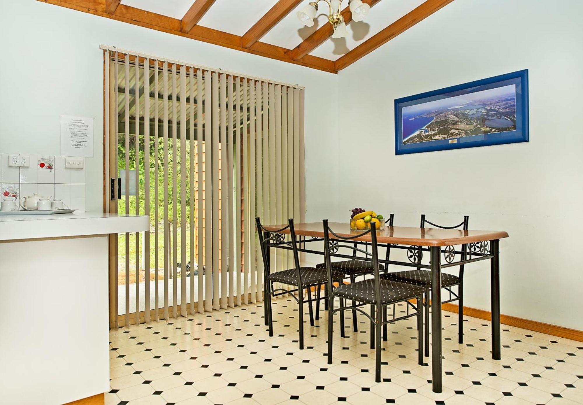 Acclaim Pine Grove Holiday Park Esperance Exterior photo
