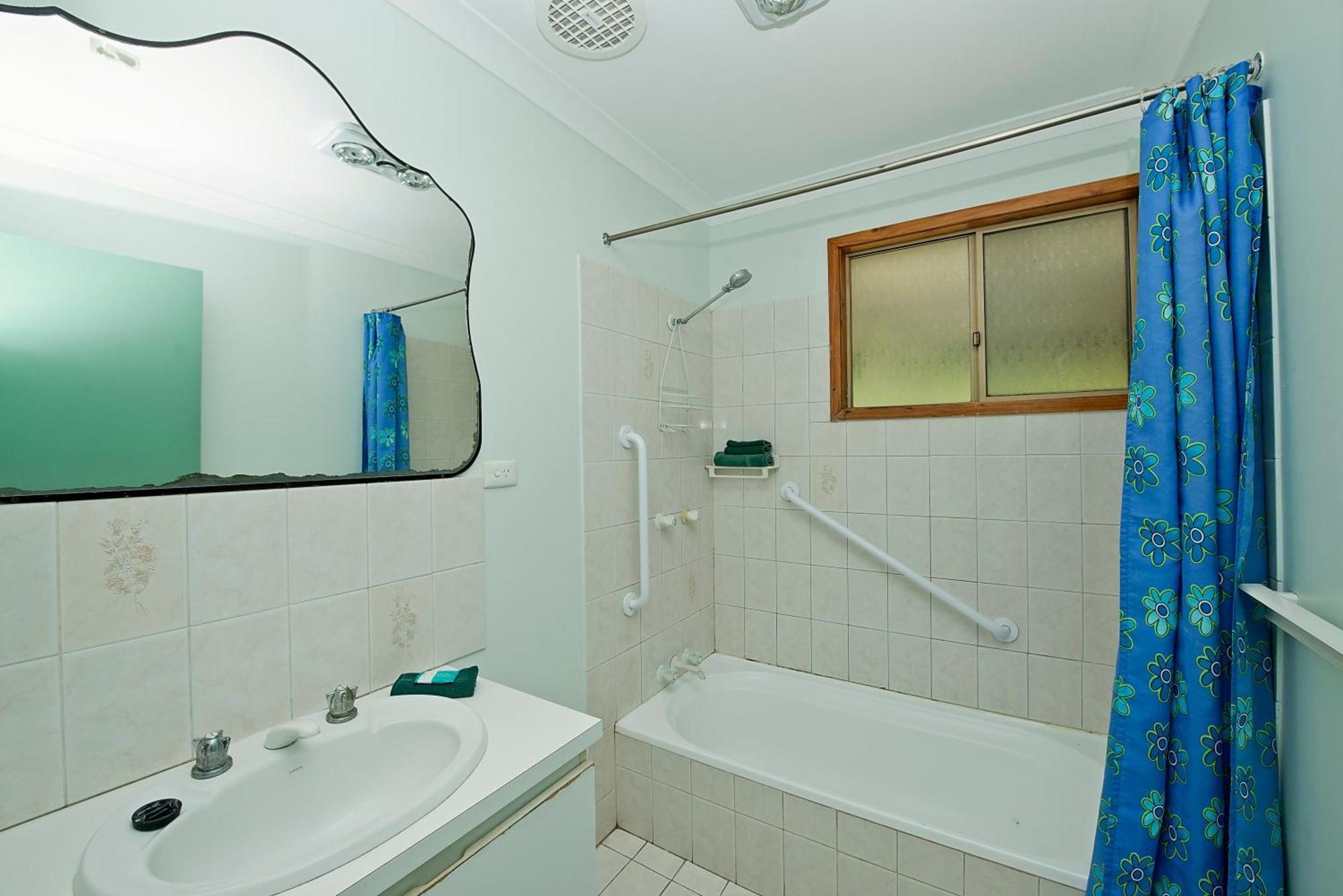Acclaim Pine Grove Holiday Park Esperance Exterior photo