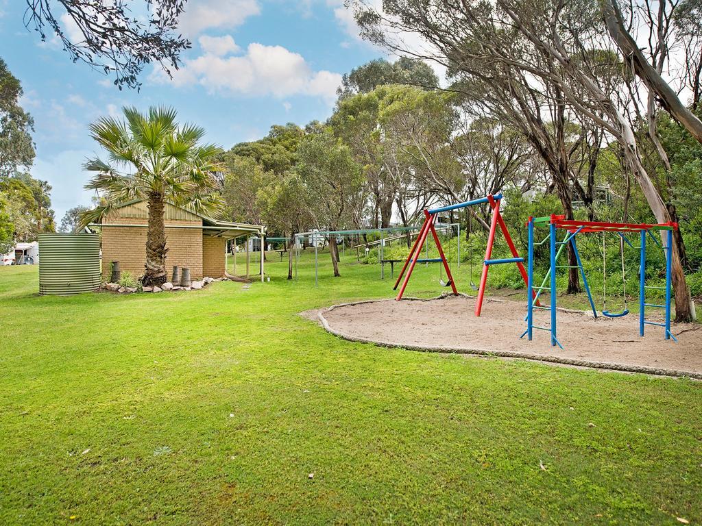Acclaim Pine Grove Holiday Park Esperance Exterior photo