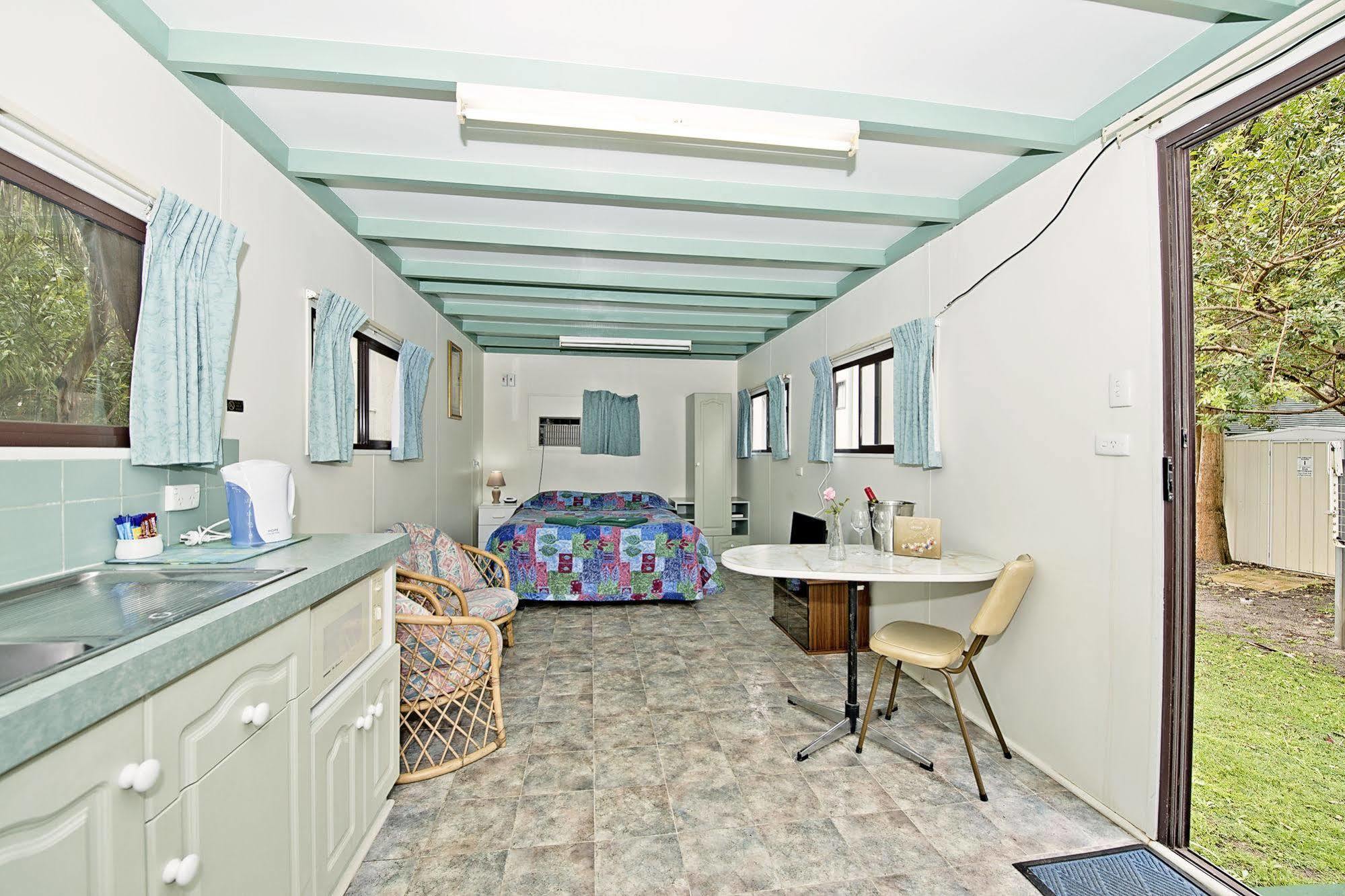 Acclaim Pine Grove Holiday Park Esperance Exterior photo