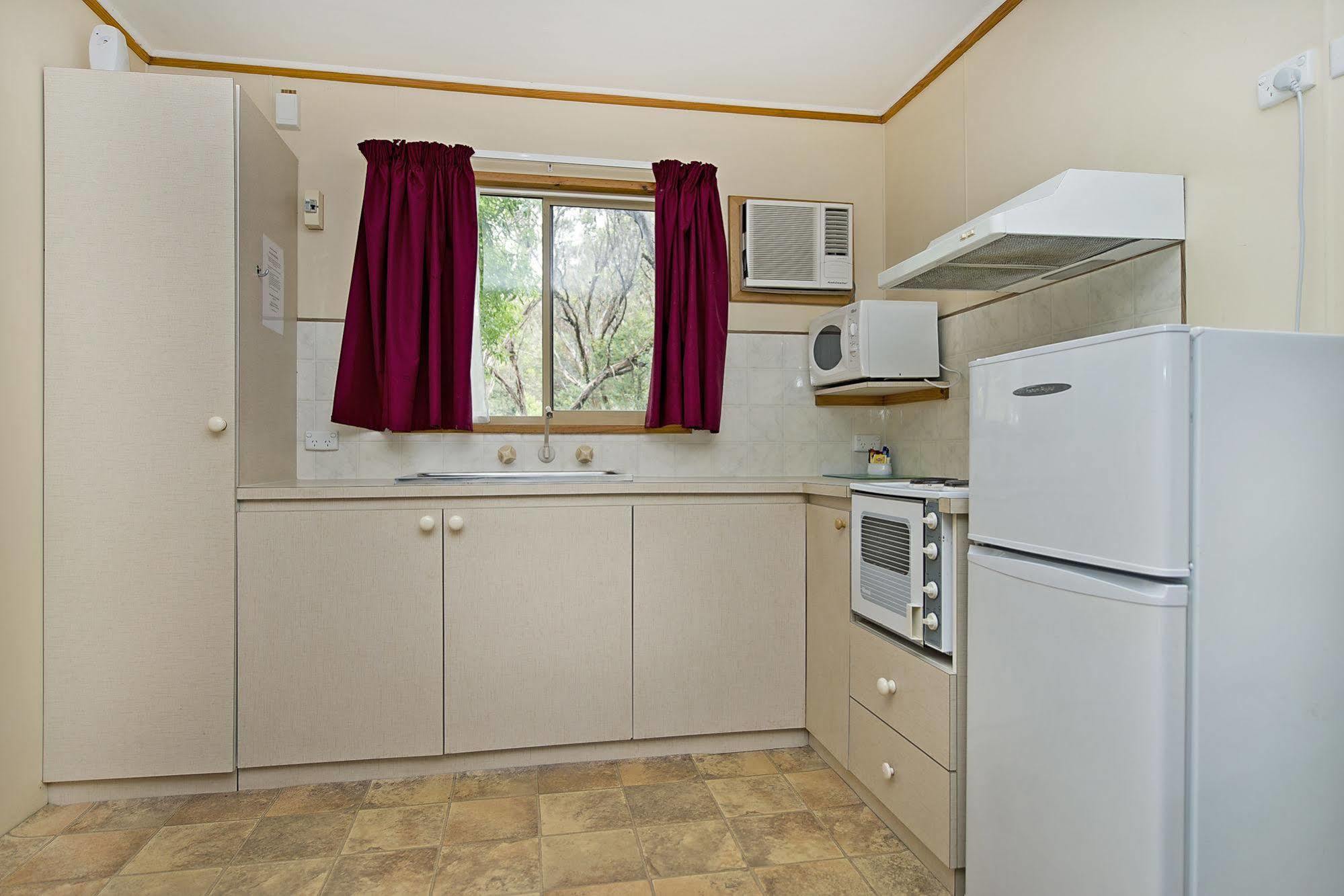 Acclaim Pine Grove Holiday Park Esperance Exterior photo