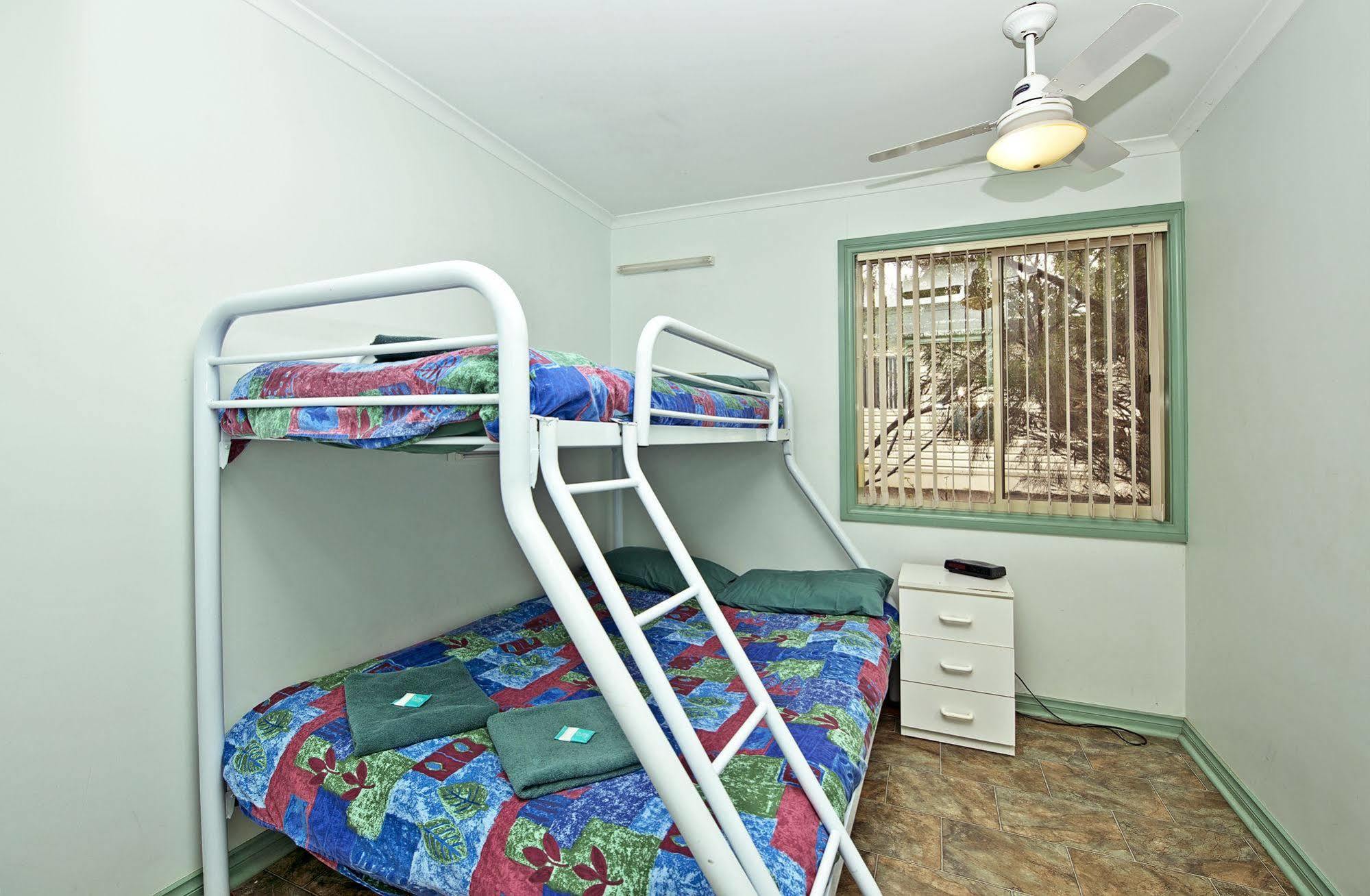 Acclaim Pine Grove Holiday Park Esperance Exterior photo